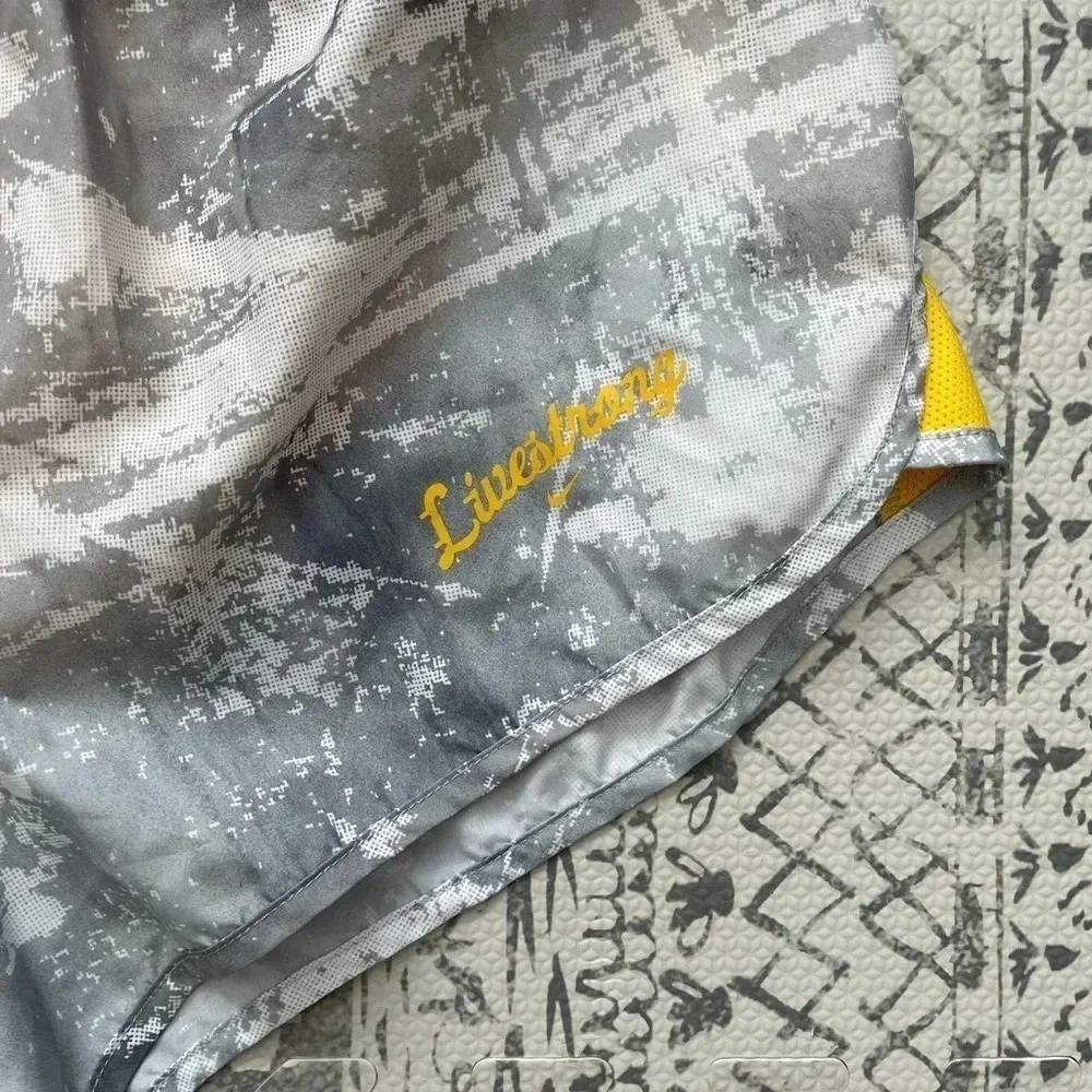 Nike Dri-fit Livestrong underlined‎ 2” shorts